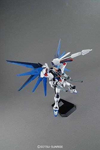 Model Kit Mg Gundam Freedom Ver 2. 0 1/100 - 5