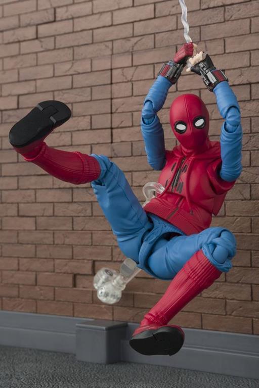 Spider-Man Home Suit + Wall Sh Figuarts