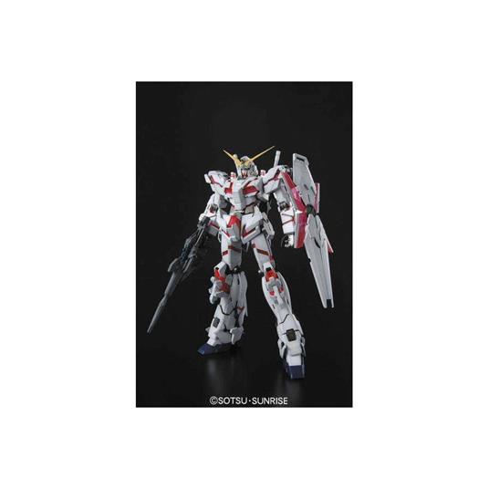 Bandai Master Grade MG 1/100 Gundam RX-0 Unicorn Gundam Screen Image