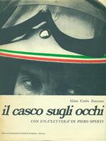 Il casco sugli occhi