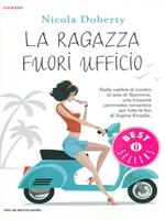 La ragazza fuori ufficio