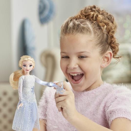 Frozen 2. Elsa Potere di Ghiaccio (Fashion Doll con luci e suoni ispirata  al film Disney Frozen 2) - Hasbro - Bambole Fashion - Giocattoli | IBS