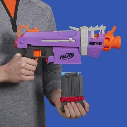 Nerf Fortnite. SMG-E (Blaster motorizzato con clip di 6 dardi, include 6  dardi ufficiali Nerf Elite) - Hasbro - Pistole e fucili - Giocattoli | IBS