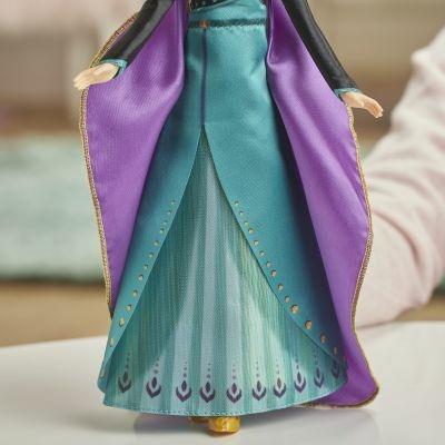 Hasbro Disney Frozen 2  Bambola Principessa Disney Anna cantante (francese) in vestito di regina  27 cm - 8