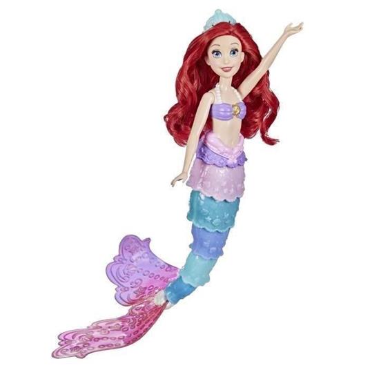 Disney Princess Ariel Arcobaleno, bambola ispirata al film Disney La  Sirenetta con coda cambia colore - Hasbro - Bambole Fashion - Giocattoli