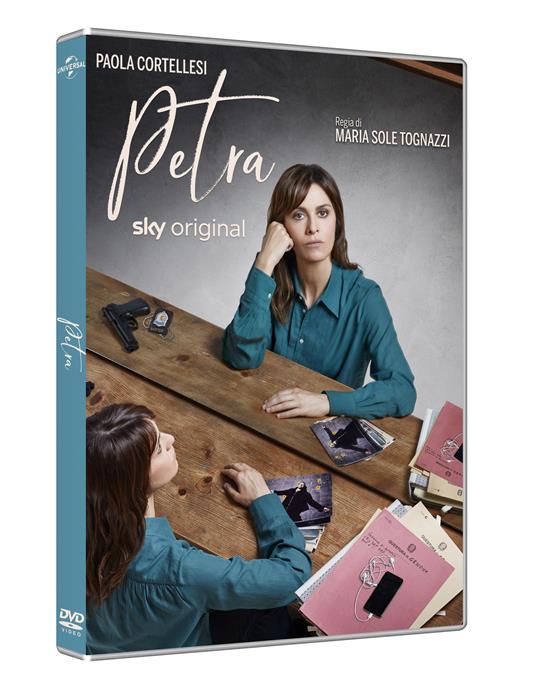 Petra. Stagione 1. Serie TV ita (2 DVD) - DVD - Film di Maria Sole Tognazzi  Drammatico | IBS