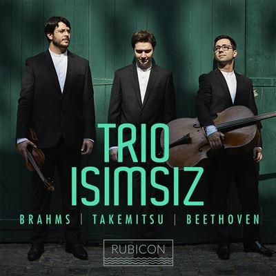 Trii - CD Audio di Ludwig van Beethoven,Johannes Brahms,Toru Takemitsu,Trio Isimsiz