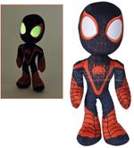 Marvel Peluche Figura Glow In The Dark Eyes Miles Morales 25 Cm Simba