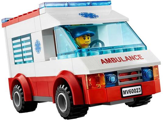 Lego City Quartier Generale Veicoli d'Emergenza con Elicottero, Ambulanza,  Macchina Polizia e Moto