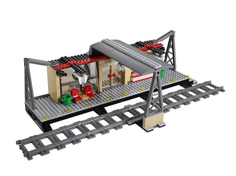 LEGO City (60050). Stazione Ferroviaria - 7