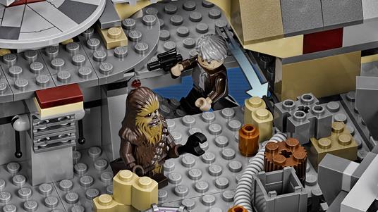 LEGO Star Wars (75105). New Millennium Falcon - 15