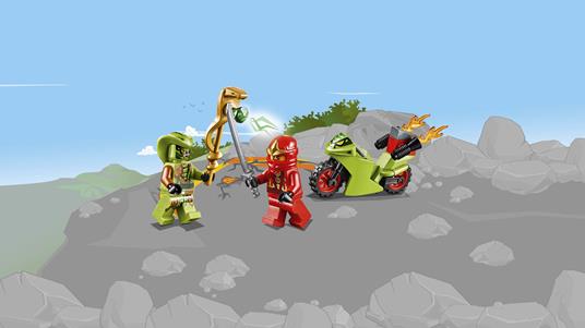 LEGO Juniors (10722). Ninjago. Resa dei conti con il serpente - 8