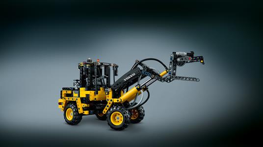 LEGO Technic (42053). Volvo EW 160E - 7