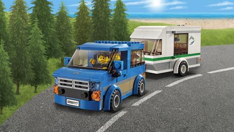 LEGO City Great Vehicles (60117). Furgone e caravan - 11