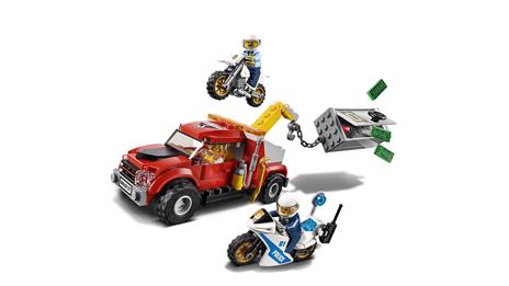 LEGO City Police (60137). Autogrù in panne - 16