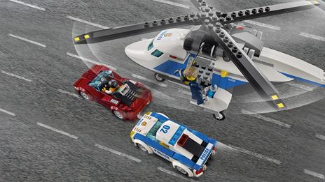LEGO City Police (60138). Inseguimento ad alta velocità - 11