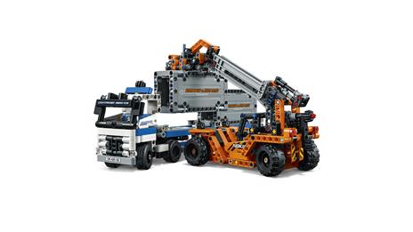 LEGO Technic (42062). Trasporta container - 15