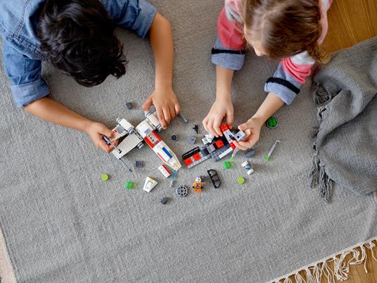 LEGO Star Wars (75235). X-Wing Starfighter Trench Run - 8