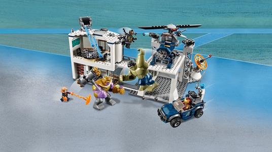 LEGO Super Heroes (76131). Avengers Compound Battle - 4