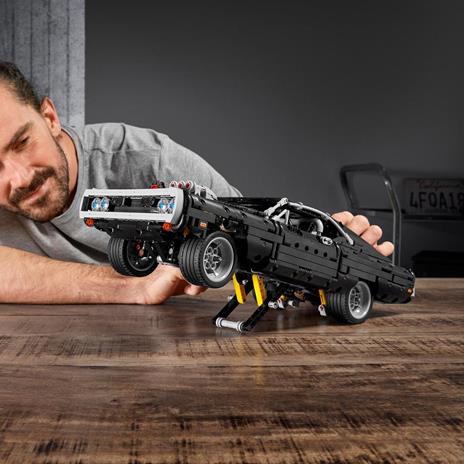 LEGO Technic 42111 Dom's Dodge Charger Macchina Giocattolo dal Film Fast and Furious Modellino Auto da Corsa Idee Regalo - 8