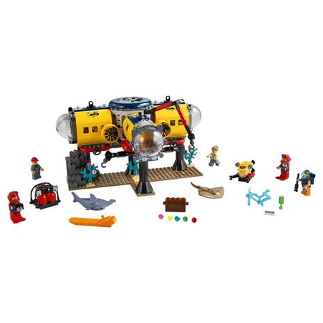 LEGO City 60265 Base per Esplorazioni Oceaniche, Sottomarino Giocattolo, Animali Marini Squalo e Manta, Giochi per Bambini - 10