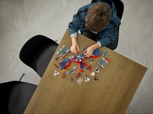 LEGO Spiderman - Attacco al Covo del Ragno con Minifigure