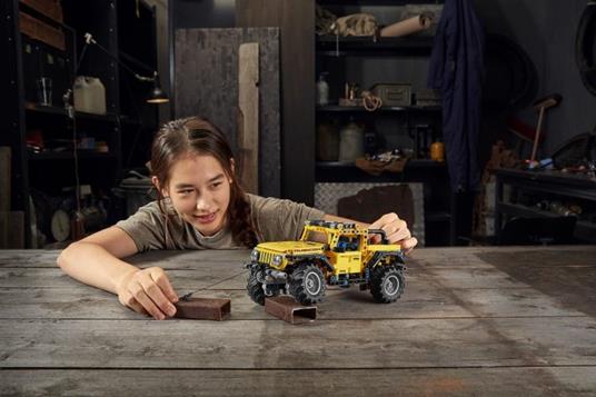 LEGO Technic 42122 Jeep Wrangler 4x4, Macchina Giocattolo, Set da  Costruzione SUV Fuoristrada, Idea Regalo per Bambini - LEGO - Technic -  Automobili - Giocattoli | IBS