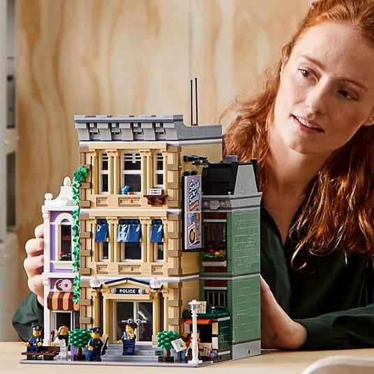 LEGO 10278 Icons Stazione di Polizia, Set Costruzioni per Adulti, Modellino  da Costruire di Caserma, Idee Regalo Fai da Te