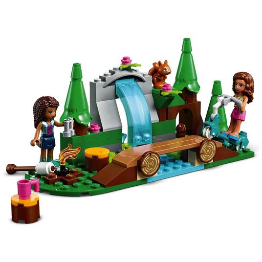 LEGO Friends 41677 La Cascata nel Bosco, Set di Costruzioni per Bambini di  5 Anni con le Mini Bamboline di Andrea e Olivia - LEGO - Friends - Edifici  e architettura - Giocattoli