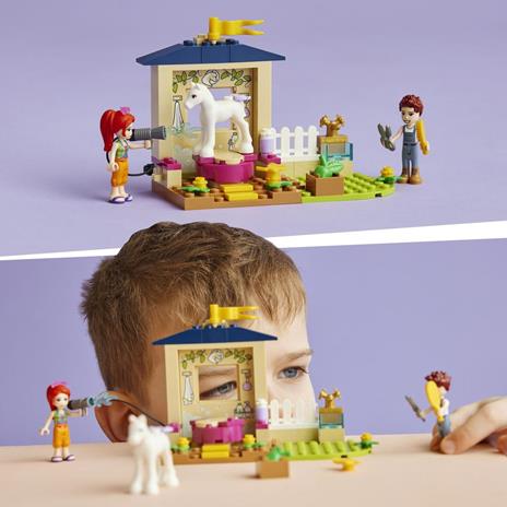 LEGO Friends 41696 Stalla di Toelettatura dei Pony, con Cavallo Giocattolo e Mini Bamboline Mia e Daniel, Giochi per Bambini - 6