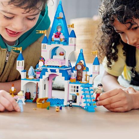 LEGO Principessa Disney 43206 Il Castello di Cenerentola e del Principe Azzurro, Idea Regalo, Giocattolo per Bambini 5+ Anni - 6