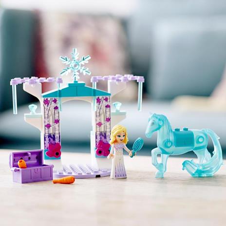 LEGO Disney 43209 Elsa e La Stalla Di Ghiaccio Di Nokk, Idea Regalo, Bambini di 4+ Anni, Mini Bambolina e Cavallo Giocattolo - 3