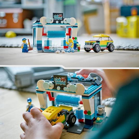 LEGO City 60362 Autolavaggio, Gioco per Bambini 6+ Anni con Spazzole Rotanti, Macchina Giocattolo e 2 Minifigure, Idea Regalo - 6
