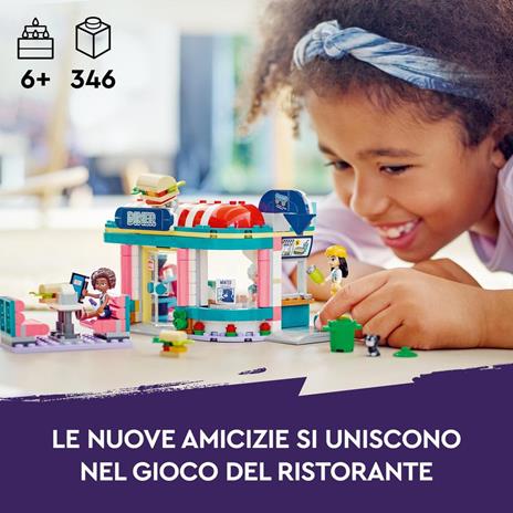 LEGO Friends 41728 Ristorante nel Centro di Heartlake City, Giochi per Bambini 6+ Anni, Mini Bamboline Liann, Aliya e Charli - 2