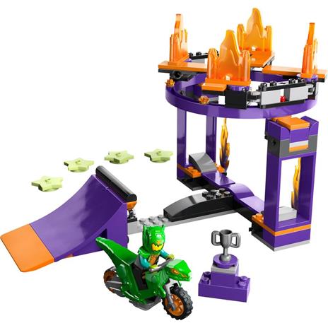 LEGO City Stuntz 60359 Sfida Acrobatica: Schiacciata sulla Rampa, Set 2 in 1 con Moto Giocattolo Dinosauro Carica e Vai - 8