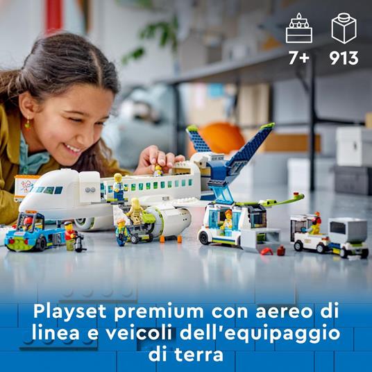 LEGO City 60367 Aereo Passeggeri, Modellino di Aeroplano Giocattolo da  Costruire con 9 Minifigure e Veicoli dell'Aeroporto - LEGO - City - Aerei -  Giocattoli