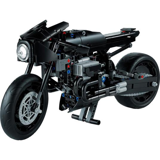 LEGO Technic 42155 THE BATMAN – BATCYCLE, Moto Giocattolo da Collezione, Modellino Motocicletta del Supereroe, Film del 2022 - 7