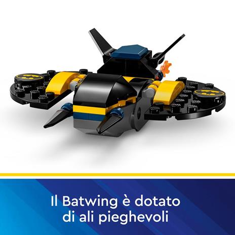 LEGO DC 76272 Batcaverna con Batman, Batgirl e The Joker, Giocattolo con Action Figure dei Supereroi, Giochi per Bambini 4+ - 5