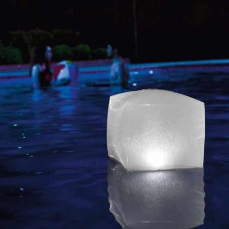 Intex 28694 Luce Galleggiante A Forma Di Cubo A Led 23x23x22cm Piscina