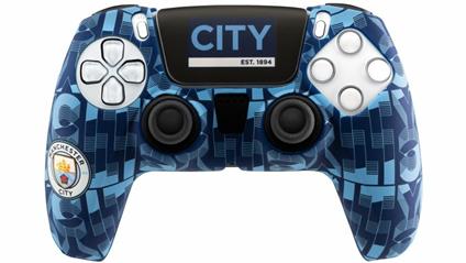 Controller Skin Manchester City 3.0 per PlayStation 5 (PS5): Guscio in Silicone e Uno sticker per Personalizzare Il Touch Pad