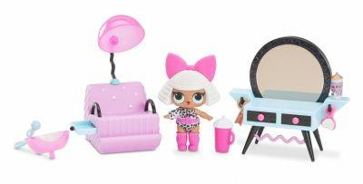 LOL Surprise!Set 4 Arredamenti + Doll Display 8pz - 10