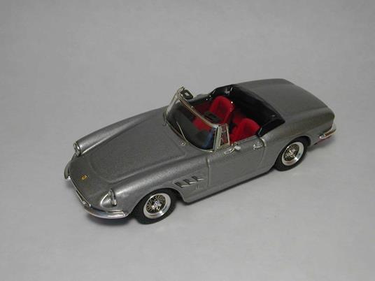 Ferrari 330 Gt Spider 1966 Grey 1:43 Model Bt9233 - 2