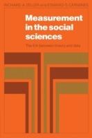 Measurement in the Social Sciences: The Link Between Theory and Data