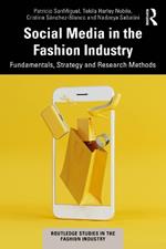 Social Media in the Fashion Industry: Fundamentals, Strategy and Research Methods