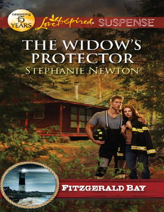 The Widow's Protector (Fitzgerald Bay, Book 4) (Mills & Boon Love Inspired Suspense)