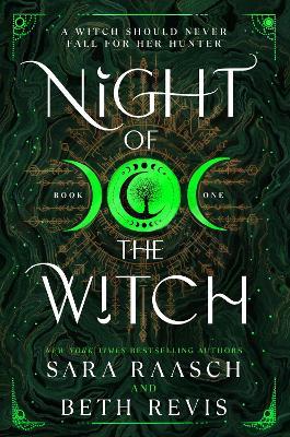 Night of the Witch - Beth Revis,Sara Raasch - cover