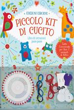 Piccolo kit di cucito. Con gadget