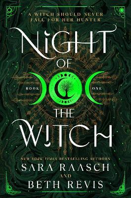Night of the Witch - Beth Revis,Sara Raasch - cover