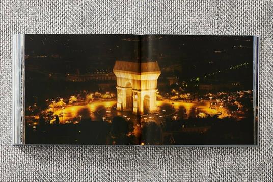 Christo and Jeanne-Claude. L'Arc de Triomphe, wrapped. Paris 1961-2021. Ediz. inglese, francese e tedesca - 6