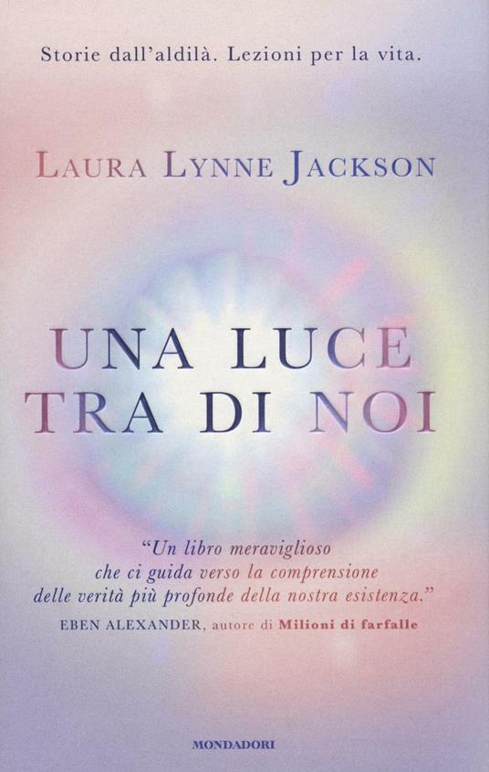 Una luce tra di noi - Laura Lynne Jackson - copertina